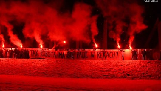 Kibice Radomiaka Radom tracą cierpliwość. "Tak robota ma się palić w rękach" Kibice Radomiaka Radom tracą cierpliwość. "Tak robota ma się palić w rękach"
