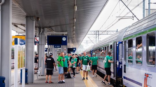 Radomiak z solidnym wsparciem! Kibice wyjechali pociągiem na mecz z Arką