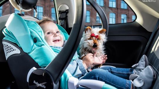 Kiedy musimy używać fotelika samochodowego i dlaczego to takie ważne