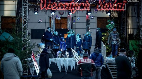 Kiermasz i Gwiazdka na deptaku