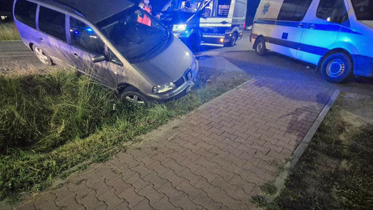 Kierowca miał 4,5 promila. Policjantom mówił, żeby dali mu spokój, bo jedzie do sklepu