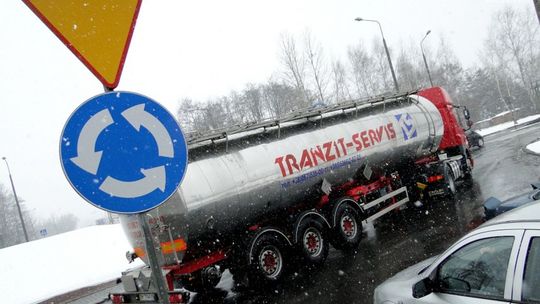 Kierowcy domagają się poszerzenia ronda "kozienickiego"