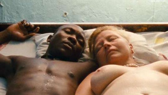 KINO NA TRAWIE - "Raj: miłość"