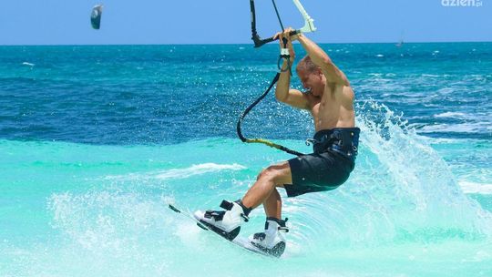 Kitesurfing – przygoda, nauka i niezapomniane emocje dla każdego