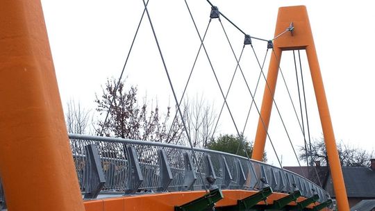 Kładka nad Szarych Szeregów do prokuratury