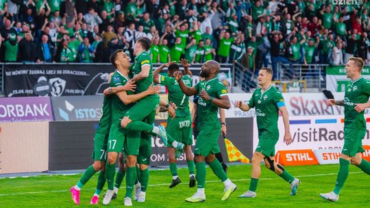 Klątwa Warty zdjęta. Radomiak Radom wygrał i utrzymał się w PKO Ekstraklasie!