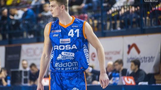 Klub rozwiązał kontrakt z podejrzanym o doping zawodnikiem