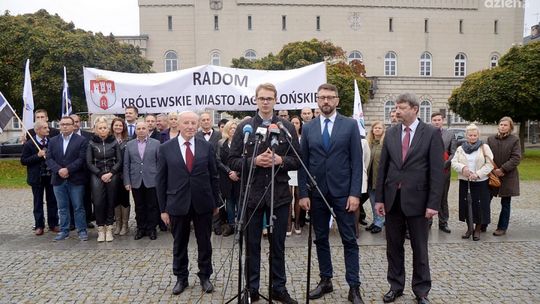 KNP i RSO zakończą wojnę w mieście?