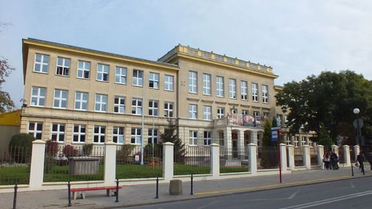 „Kochanowski” i „Elektronik” to najlepsze szkoły.
