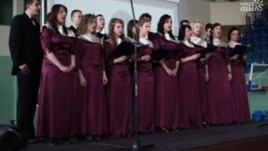 Kolędy i Pastorałki w wykonaniu chóru akademickiego
