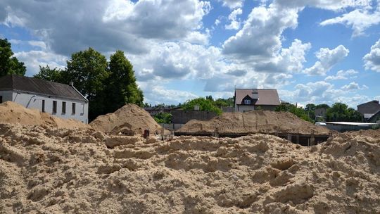 Kolejne problemy przy budowie nowego Sanepidu!