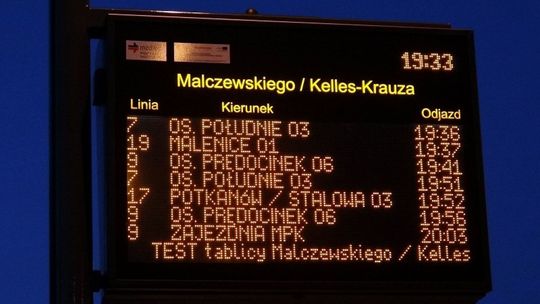 Kolejne tablice informacji pasażerskiej zamontowane