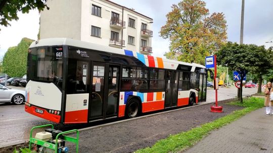 Kolejne zmiany przystankowe na ul. Okulickiego Kolejne zmiany przystankowe na ul. Okulickiego