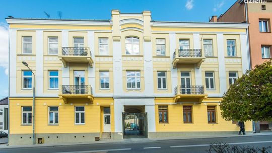 Kolejny budynek w centrum Radomia z nową elewacją