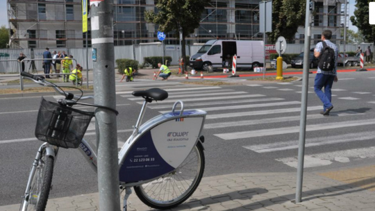 Kolorowa farba i "kocie oczka"