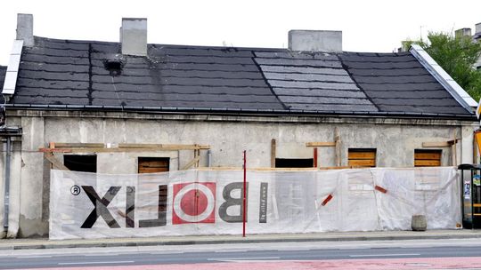 Koniec ze szpecącym budynkiem w centrum miasta