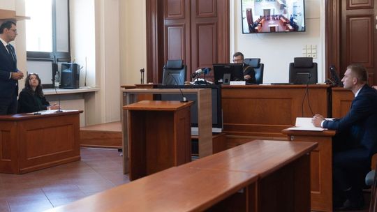 Konrad Frysztak pozwał Roberta Bąkiewicza. Wyroku na razie nie ma Konrad Frysztak pozwał Roberta Bąkiewicza. Wyroku na razie nie ma