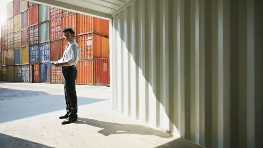 Kontenery biurowe – gdzie się przydadzą i jakie są ich zastosowania?