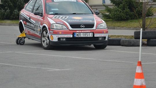 Kontrolowane poślizgi i rajdowa adrenalina AKTUALIZACJA