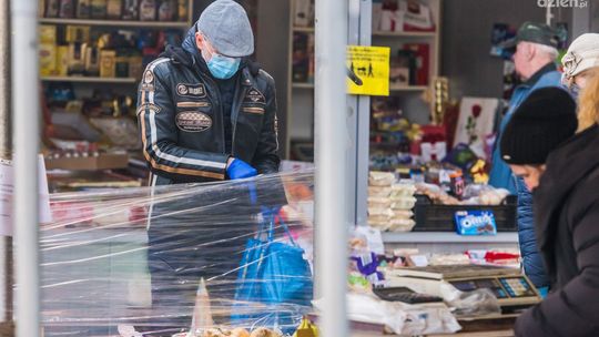 Koronawirus. Dodatkowe łóżka i nowe obostrzenia