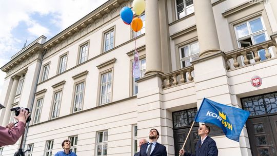 Korwiniści przeciwko podatkowi PIT