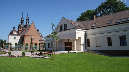 Kościół i plebania w Zwoleniu zamknięte przez koronawirusa 