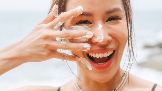 Kosmetyki z filtrem SPF - skuteczna ochrona nie tylko przed słońcem