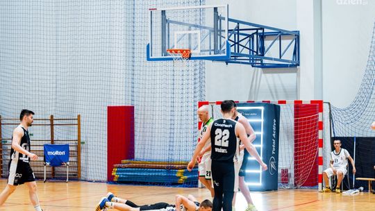 Koszykarski mecz inny niż wszystkie. Kolejarz Basket Radom zapisał się w historii