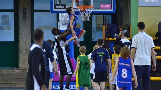 Koszykarze Rosy Radom trenowali z dziećmi