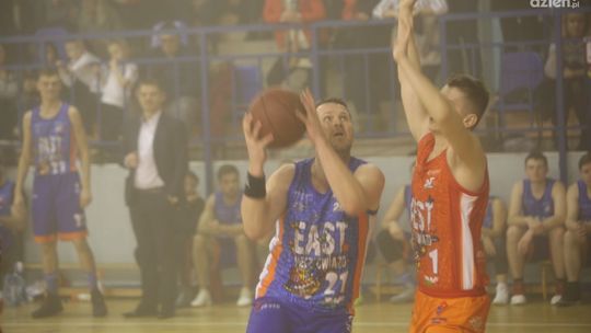 Koszykówka Świątecznej Pomocy