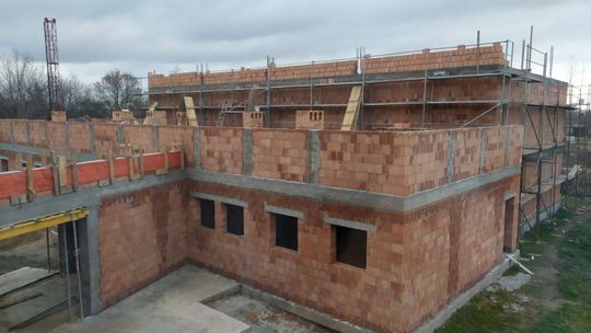 Kowala. Sprawdź postępy w budowie sali gimnastycznej w Młodocinie Mniejszym