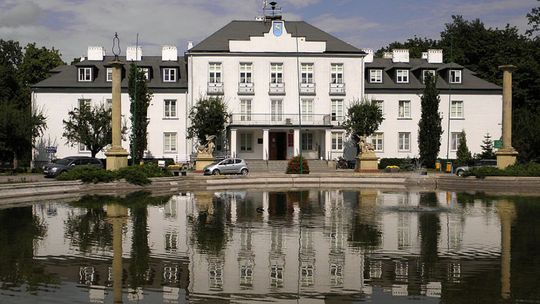 KOZIENICE. Będą pieniądze na remont pałacyku