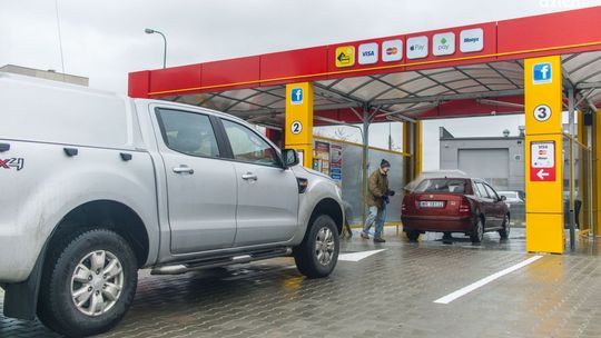 Kozienice. Mężczyzna zasłabł na myjni, tylko jedna osoba pomogła