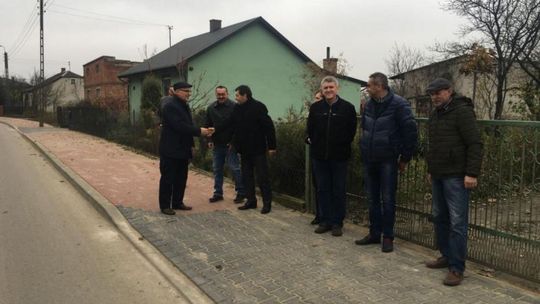 Kozienice. Nowy chodnik w Sieciechowie