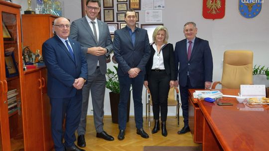 Kozienice. Poseł odwiedził starostwo