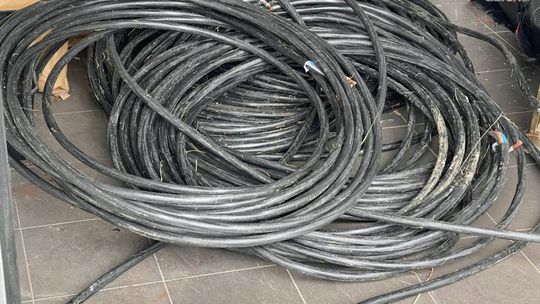 Kradli przewody elektryczne