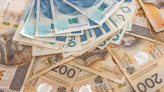 Kredyt gotówkowy na 10 tys. zł – jaka rata? Gdzie poszukiwać ofert?