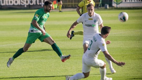 Którzy „Zieloni” triumfują tym razem? Radomiak zagra z Wartą