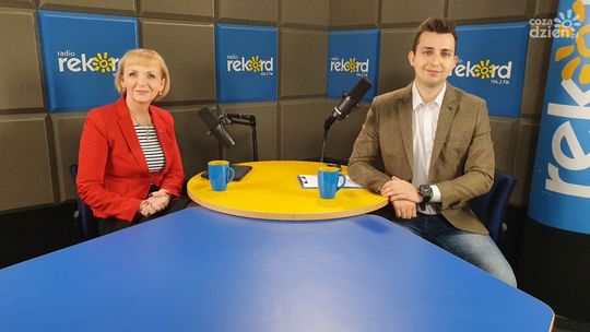 Kwiecień: Dzięki głosom Orbana, Tusk został królem Europy