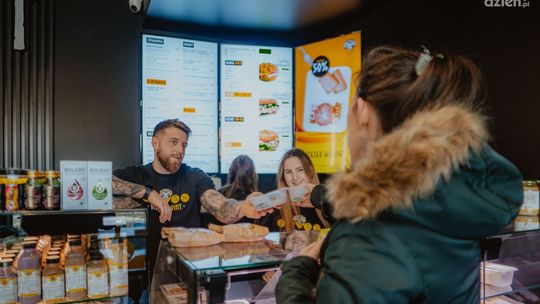 Łap posiłek i leć dalej!