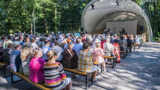 Lato 2018 w muszli koncertowej. Lato z ROKiem