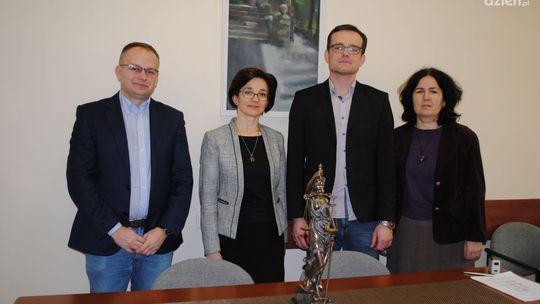 Licealiści XII LO z uniwersyteckim patronatem