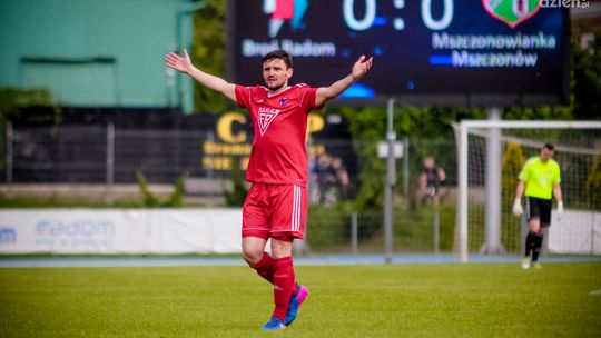 Lider broni pozycji w Kozienicach