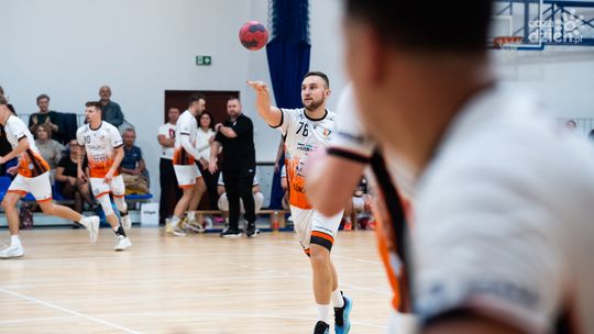 Lider prowadził do przerwy, ale punkty pojechały do Warszawy