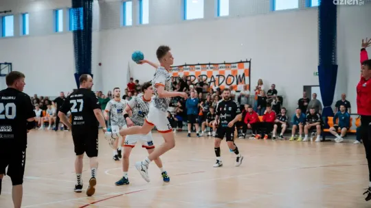 Lider Radom zaczyna sezon od remisu i punktu w Warszawie