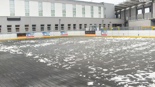 Lodowisko gotowe...ale pogoda popsuła plany