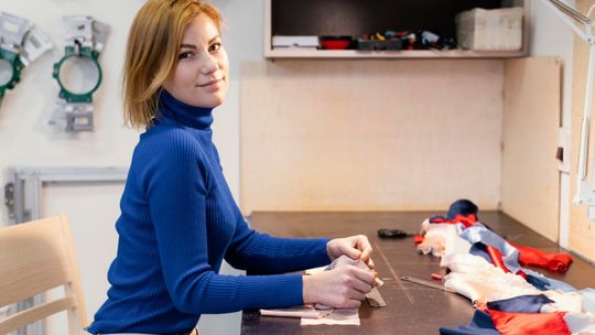 Lokalny łańcuch dostaw w modzie — dlaczego odległość ma znaczenie?