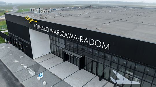 Lotnisko Warszawa-Radom odnotowało wzrost liczby pasażerów we wrześniu 2025