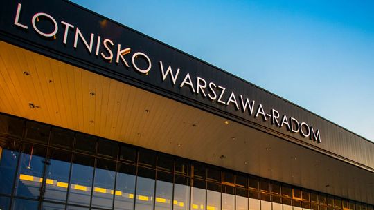 Lotnisko Warszawa–Radom zamknięte po tragedii z udziałem F-16