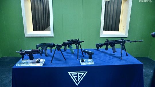 "Łucznik" wygrał przetarg na pistolety dla policji